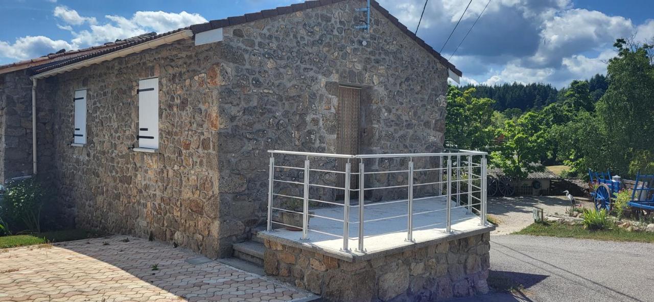 Maisonnette En Pierre Renovee Lamastre Buitenkant foto