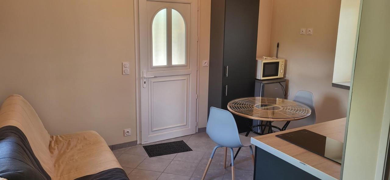 Maisonnette En Pierre Renovee Lamastre Buitenkant foto